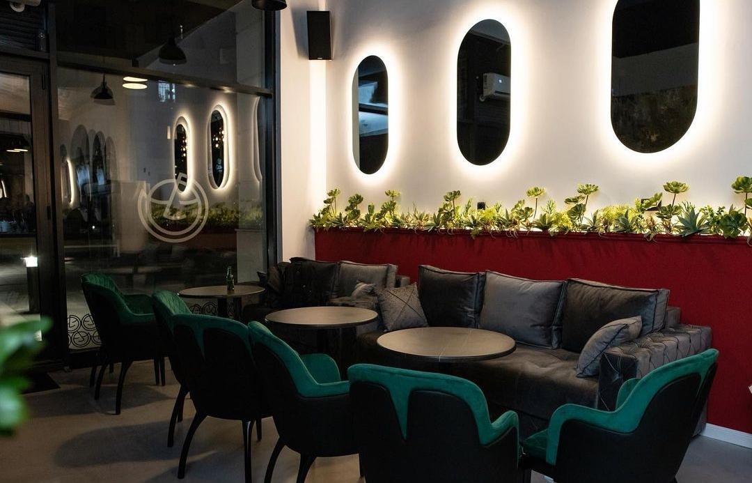 Calma lounge bar