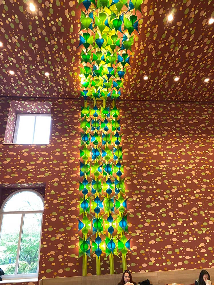 Pardos restoranu u prizemljuK21 u Ständehausu dizajn zidova umjetnika Jorgea Parda 2